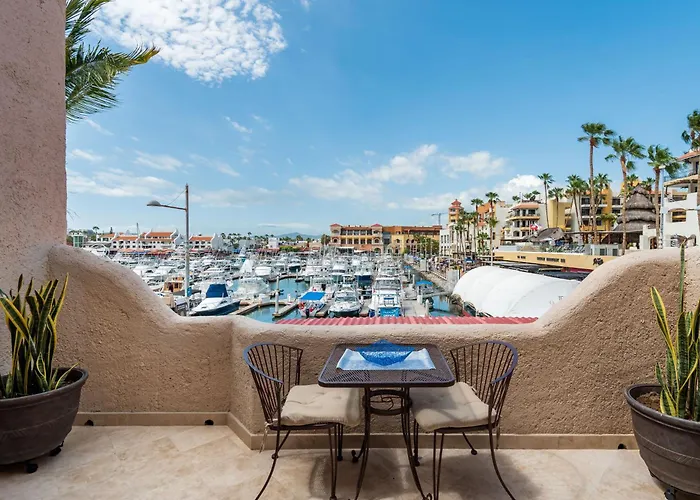 Marina Cabo Plaza Town &