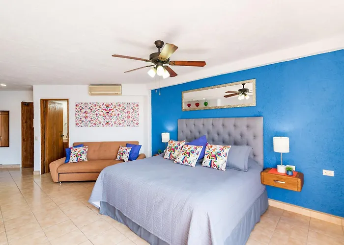 Marina Cabo Plaza Town & Apartment *