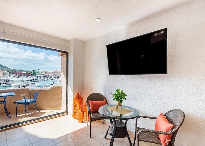 Marina Cabo Plaza Town & Apartment *