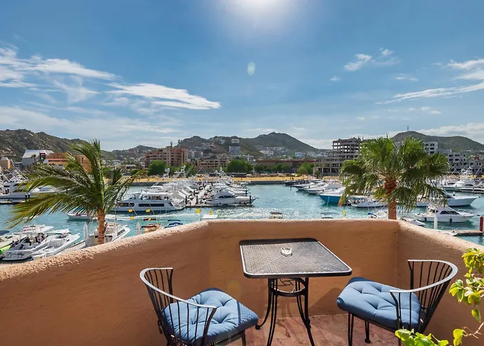 Marina Cabo Plaza Town & Apartment *